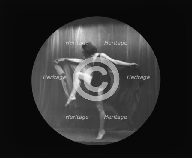 Isadora Duncan dancer, between 1915 and 1923. Creator: Arnold Genthe.