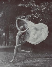 Isadora Duncan dancer, between 1915 and 1923. Creator: Arnold Genthe