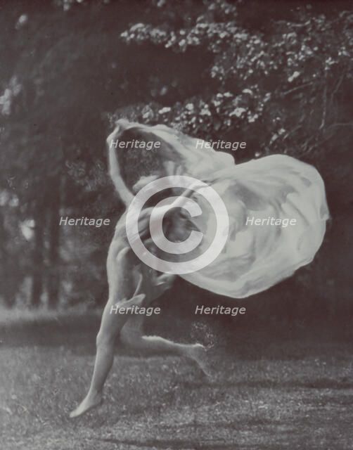 Isadora Duncan dancer, between 1915 and 1923. Creator: Arnold Genthe.