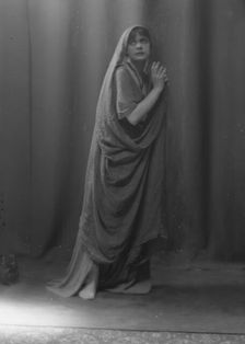 Isadora Duncan dancer, between 1915 and 1923. Creator: Arnold Genthe