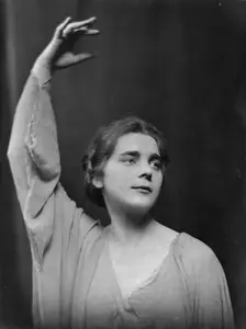 Isadora Duncan dancer, between 1915 and 1923. Creator: Arnold Genthe