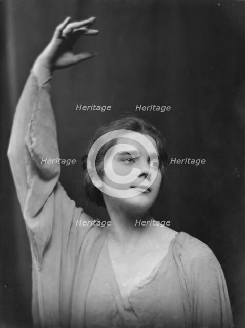 Isadora Duncan dancer, between 1915 and 1923. Creator: Arnold Genthe.