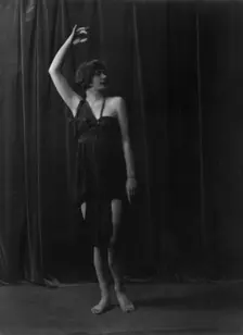 Isadora Duncan dancer, between 1915 and 1923. Creator: Arnold Genthe