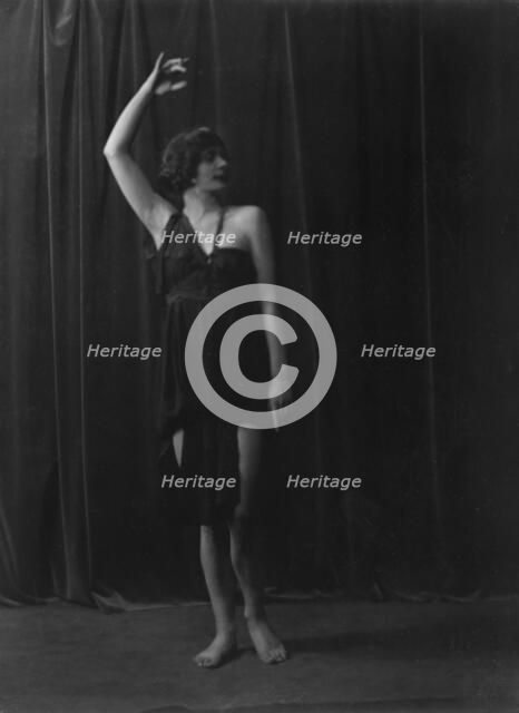 Isadora Duncan dancer, between 1915 and 1923. Creator: Arnold Genthe.