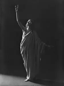 Isadora Duncan dancer, between 1915 and 1923. Creator: Arnold Genthe