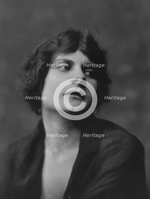 Isadora Duncan dancer, portrait photograph, between 1915 and 1923. Creator: Arnold Genthe.