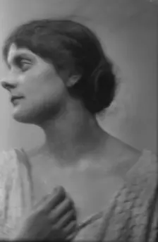 Isadora Duncan dancer, portrait photograph, between 1915 and 1923. Creator: Arnold Genthe