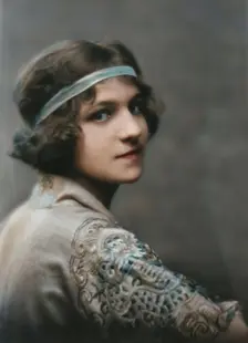 Isadora Duncan dancer, portrait photograph, between 1915 and 1923. Creator: Arnold Genthe