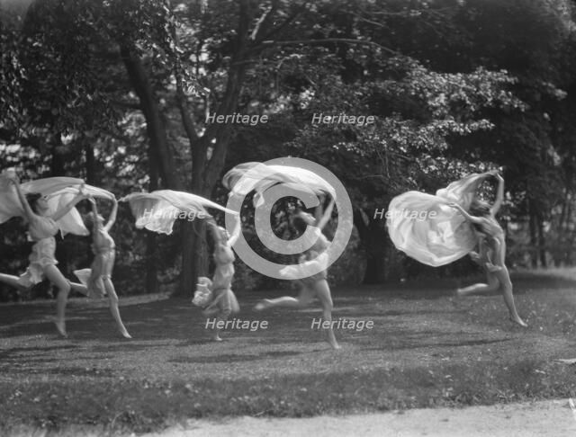 Isadora Duncan dancers, between 1915 and 1923. Creator: Arnold Genthe.