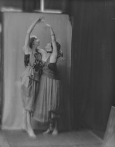 Isadora Duncan dancers, between 1915 and 1923. Creator: Arnold Genthe