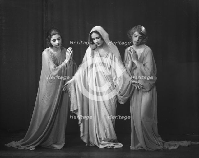 Isadora Duncan dancers, between 1915 and 1923. Creator: Arnold Genthe.
