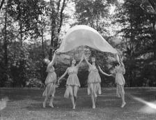 Isadora Duncan dancers, between 1915 and 1923. Creator: Arnold Genthe