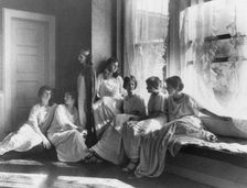 Isadora Duncan's dancers, n.d.. Creator: Frances Benjamin Johnston