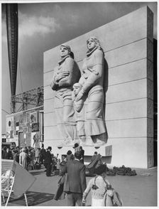 Islanders Sculpture, Festival of Britain, South Bank, Lambeth, London, 1951. Creator: Festival of Britain Office