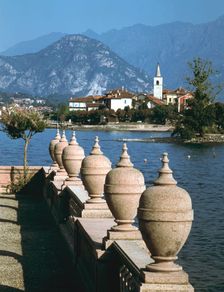 Isola Superior dei Pescatori, Lake Maggiore, Italy. Creator: Peter Thompson