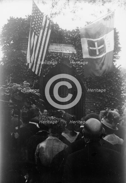 Italian Commission To U.S. - at Tomb of Washington, 1917. Creator: Harris & Ewing.