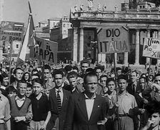 Italian Crowds Marching to St. Peter's Square, 1944. Creator: British Pathe Ltd