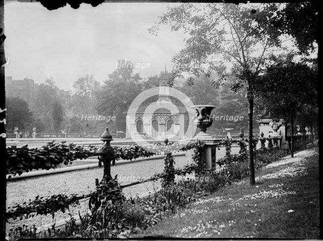 Italian Gardens, Pavilion of The Fountains, Kensington Gardens, Westminster, London, 1906. Creator: Katherine Jean Macfee.