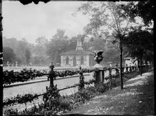 Italian Gardens, Pavilion of The Fountains, Kensington Gardens, Westminster, London, 1906. Creator: Katherine Jean Macfee