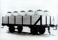 Italian rail car for loading and transportation of acids