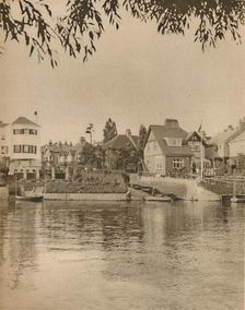 "It's Only A Penny To Twickenham Town": The Ferry That Inspired A Famous Song c1935. Creator: Unknown