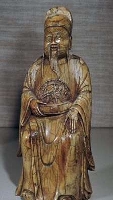 Ivory Chinese figurine of a Ming dynasty official, 17th century