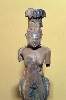 Ivory Phoenician figurine of a woman, 8th century BC