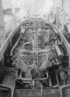 Izme's two 150 hp engines, 1913. Creator: Kirk & Sons of Cowes
