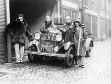 J Walters, JA Driskell, R Silva and ID Stuthers with a Ford V8, (1932?)