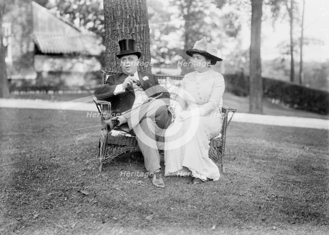 J.D. Remmonds & wife, between c1910 and c1915. Creator: Bain News Service.