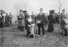 J.E. Aldred & wife, 1914. Creator: Bain News Service