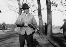 J.H. Hendrickson, ex cham[p]ion [guns], between c1910 and c1915. Creator: Bain News Service