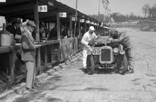 J Reeves and HHB Beacon's Austin Ulster at the JCC Double Twelve race, Brooklands, 8/9 May 1931. Artist: Bill Brunell