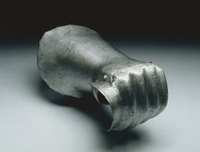 Jousting Glove (Main-de-Fer Gauntlet), c.1530-1560. Creator: Unknown