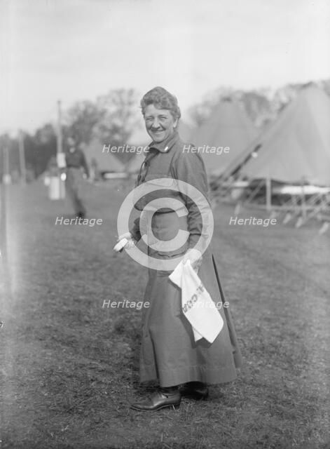 Joy, Mrs. H.B., Woman's National Service School, 1916. Creator: Harris & Ewing.
