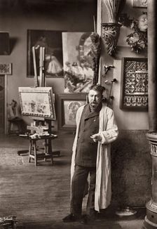 Joaquín Sorolla in his studio in Madrid, c1906. Creator: Franzen y Nissen, Christian (1863-1923)