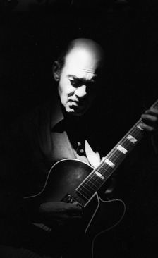 Joe Pass, American virtuoso jazz guitarist, Ronnie Scott's, 1980. Artist: Brian O'Connor