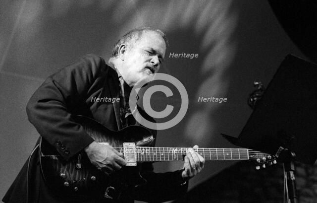 John Abercrombie, Brecon Jazz Festival, Brecon, Powys, Wales, August, 2000. Artist: Brian O'Connor.