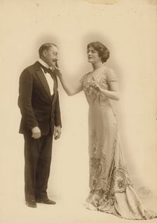 John Drew, Jr. and woman, negative 1885-1903; print 1903-1920. Creator: Napoleon Sarony