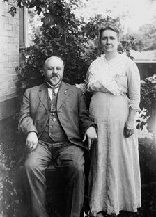John L. Stevens & wife, between c1910 and c1915. Creator: Bain News Service