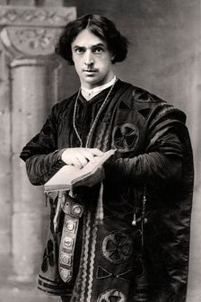 John Martin Harvey (1863-1944), English actor, 1907.Artist: Ellis & Walery