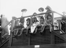 John Schiff, Beatrice Byrne, Dorothy Schiff, Dorothy Gilbert & Harriet Pratt, between c1910-c1915. Creator: Bain News Service