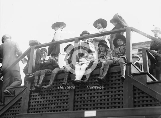 John Schiff, Beatrice Byrne, Dorothy Schiff, Dorothy Gilbert & Harriet Pratt, between c1910-c1915. Creator: Bain News Service.