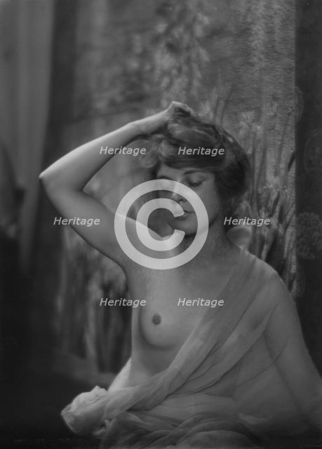 Johnston, Justine, Miss, portrait photograph, not before 1917. Creator: Arnold Genthe.