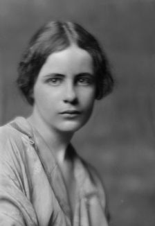 Johnson, Carol, Miss, portrait photograph, 1914 Dec. 29. Creator: Arnold Genthe