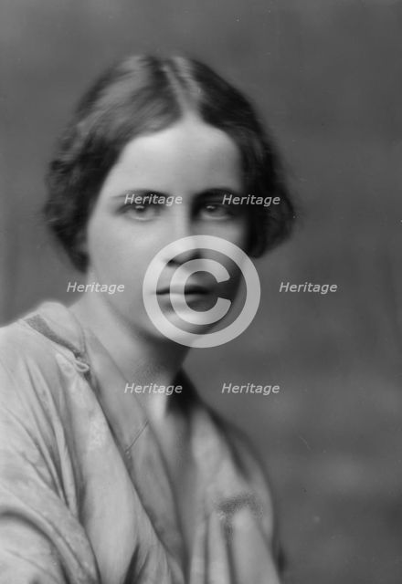 Johnson, Carol, Miss, portrait photograph, 1914 Dec. 29. Creator: Arnold Genthe.