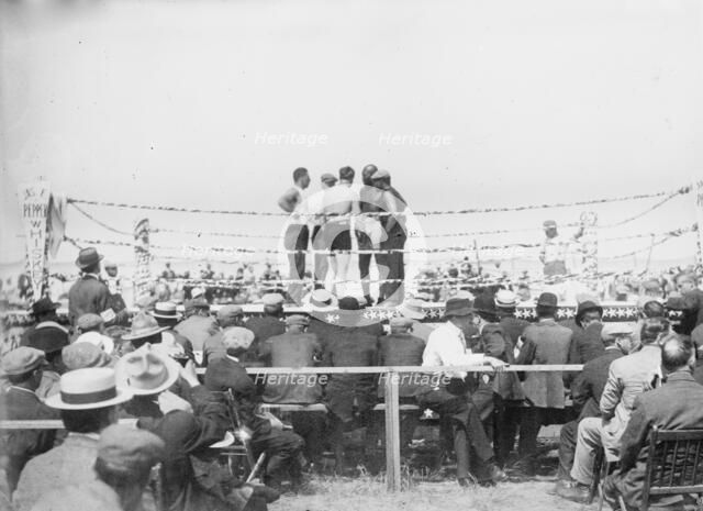 Johnson - Flynn contest, July 4 1912. Creator: Bain News Service.