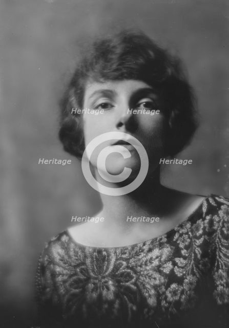 Jones, Kemp, Mrs., portrait photograph, 1917 Nov. 1. Creator: Arnold Genthe.