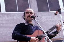 José Antonio Labordeta (1935-2010), Spanish songwriter, photo 1980