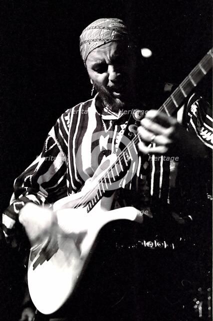 Jose Neto, Ronnie Scott's, London, 1995. Artist: Brian O'Connor